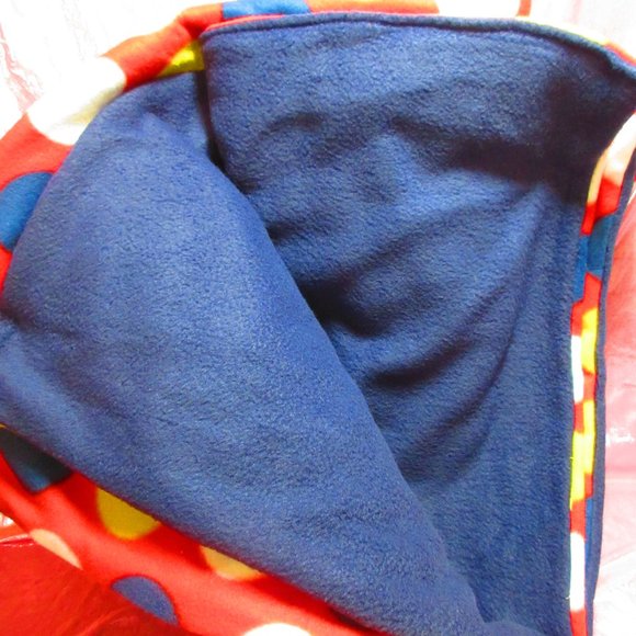 Polka Dots 87" x 58" Fleece Blanket - Picture 2 of 3